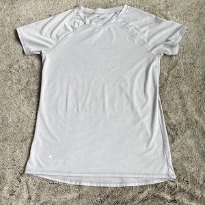 Mossy Oak Women’s Activewear T-shirt (medium)